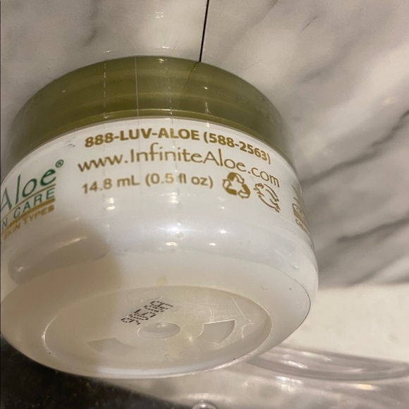 Magic Night Cream infinity Aloe and face tool - Picture 3 of 8